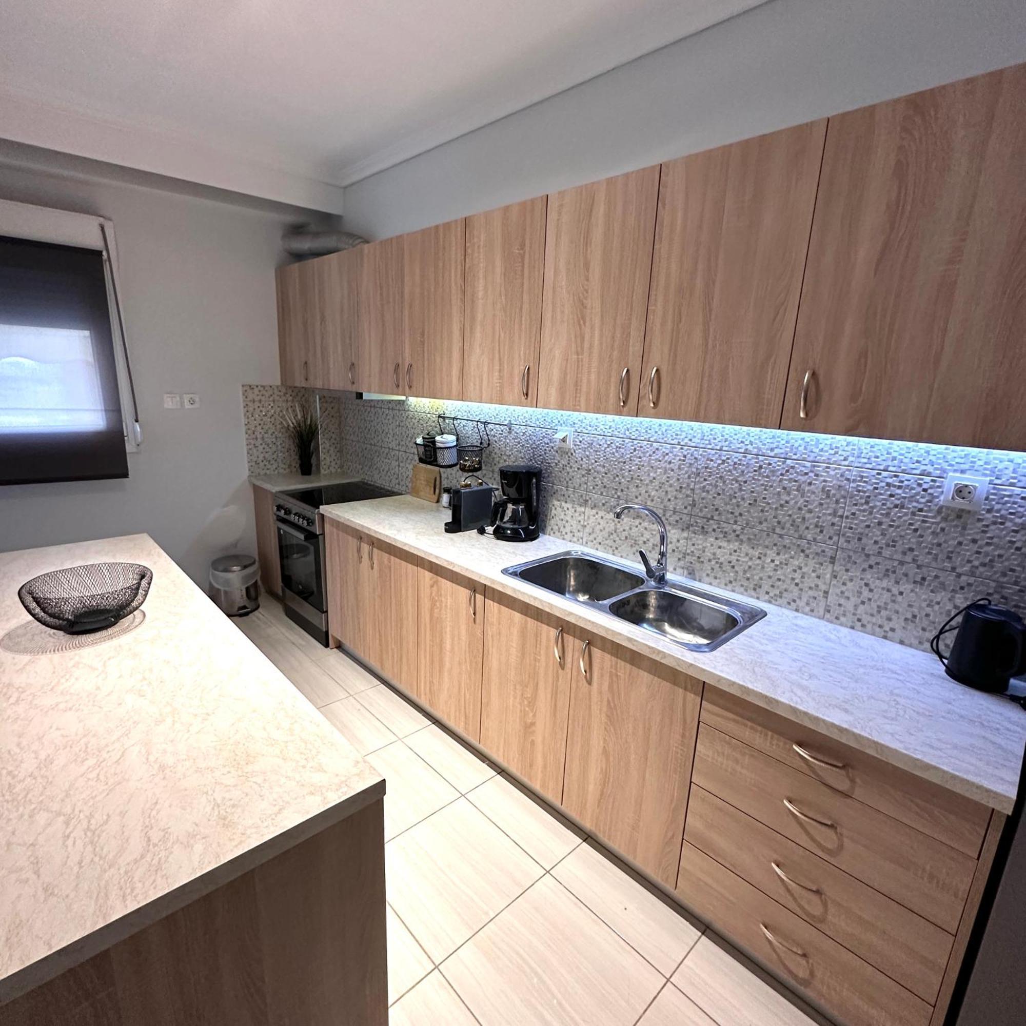 Anemome Deluxe Apartment Tesalonika Bagian luar foto