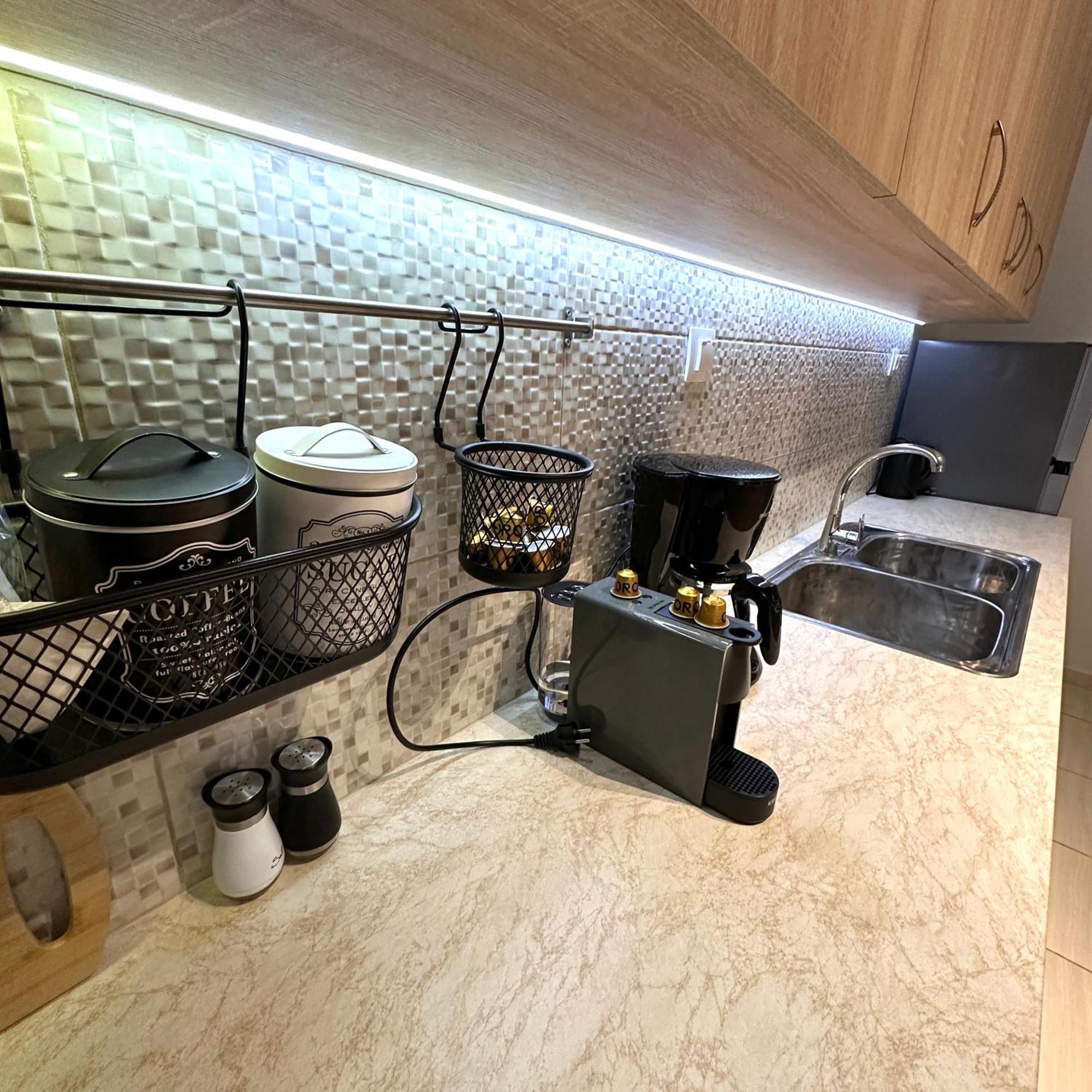 Anemome Deluxe Apartment Tesalonika Bagian luar foto