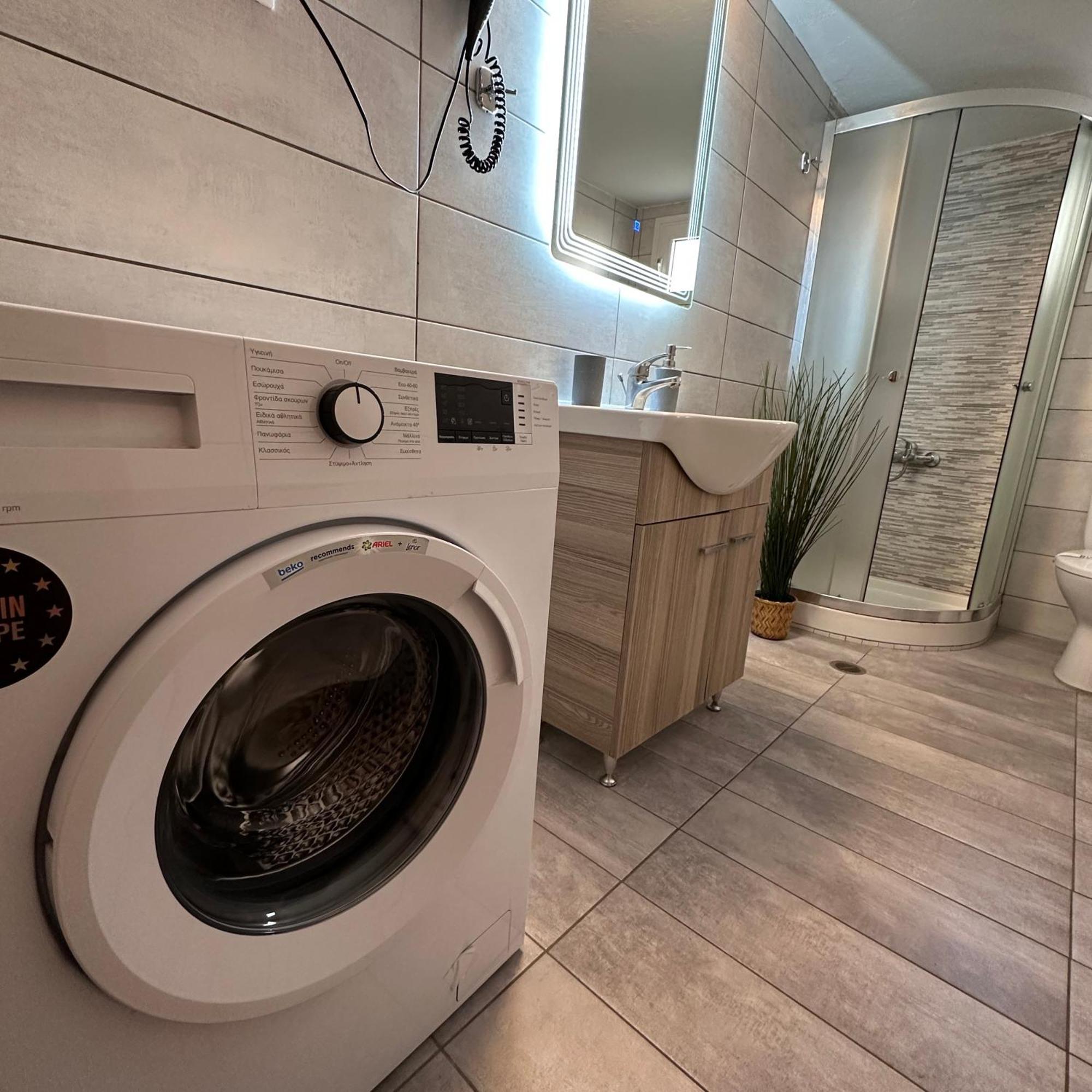 Anemome Deluxe Apartment Tesalonika Bagian luar foto